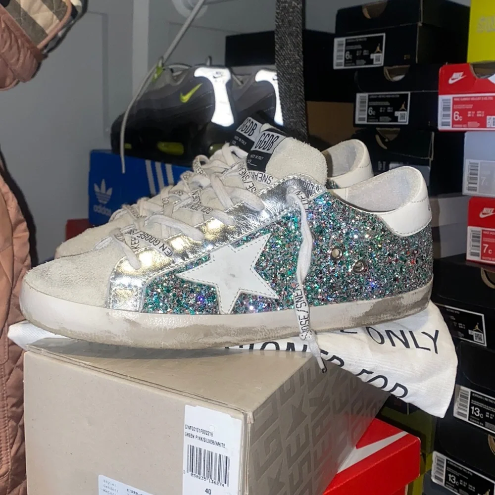 PRE OWNED WOMENS GOLDEN GOOSE - Picture 1 of 10